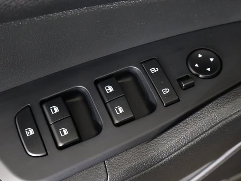 Used 2023 Kia Sportage LX image 34