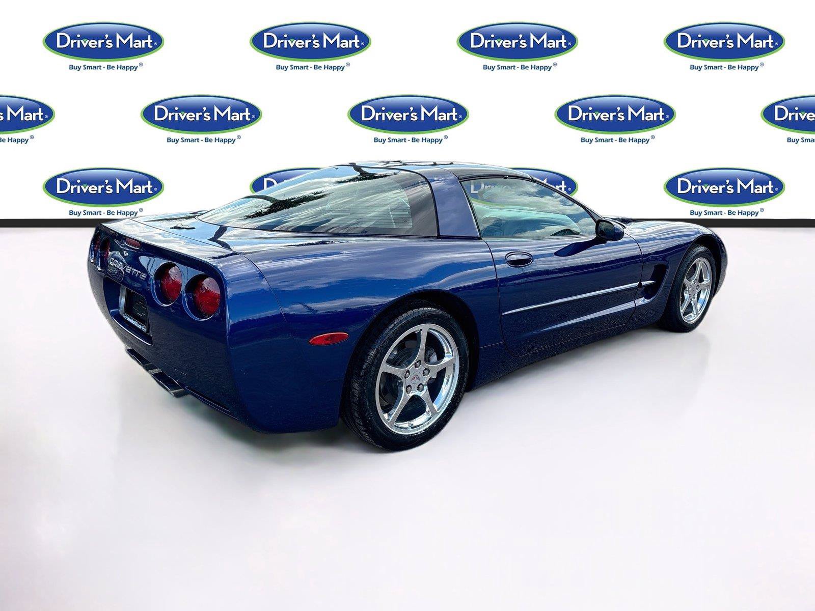 Used 2004 Chevrolet Corvette Coupe w/ Preferred Equipment Group RWD image 7
