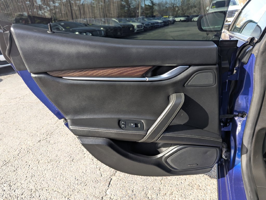 Used 2019 Maserati Ghibli S Q4 AWD/4WD image 38