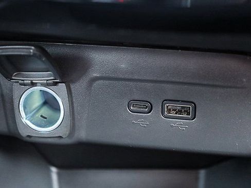 Used 2025 Chevrolet Trax ACTIV image 15