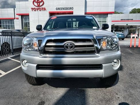 Used 2009 Toyota Tacoma PreRunner w/ SR5 Pkg #2 RWD image 3