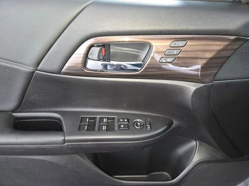 Used 2016 Honda Accord EX-L image 15