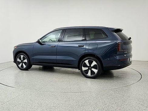New 2026 Volvo XC90 T8 Plus w/ Protection Package Premier AWD/4WD image 7