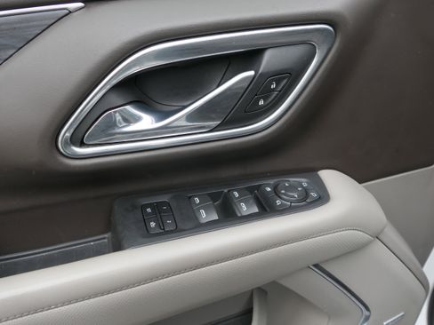 Used 2021 GMC Yukon SLT w/ SLT Luxury Plus Package image 11