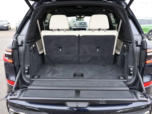 Used 2023 BMW X7 xDrive40i w/ M Sport Package AWD/4WD image 20