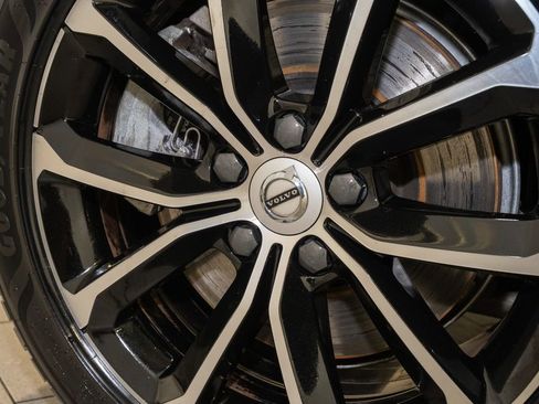 Used 2019 Volvo V60 T5 Momentum image 21