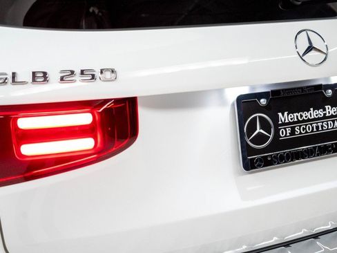 Certified 2026 Mercedes-Benz GLB 250 4MATIC image 9