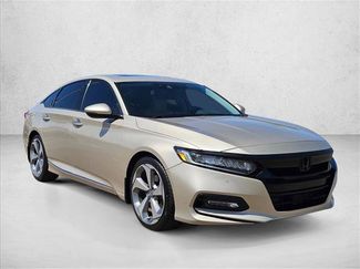 Used 2019 Honda Accord Touring video 3