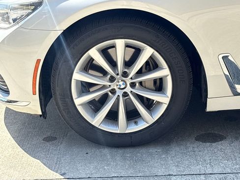 Used 2019 BMW 740i 740i image 13