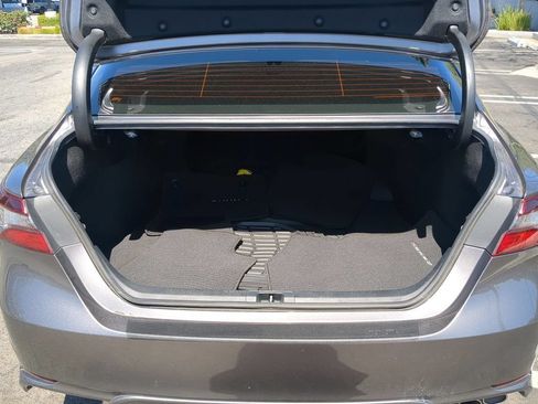 Used 2022 Toyota Camry SE w/ Carpet Mat Package (TMS) FWD image 28