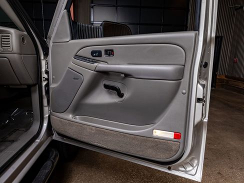 Used 2005 Chevrolet Silverado 3500 LT w/ Heavy-Duty Power Package image 31