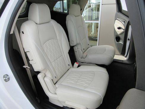 Used 2023 Buick Enclave Avenir w/ Trailering Package, 5000 lbs. AWD/4WD image 23