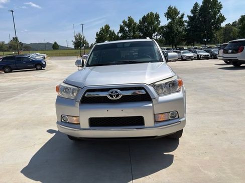 Used 2011 Toyota 4Runner Limited AWD/4WD image 4