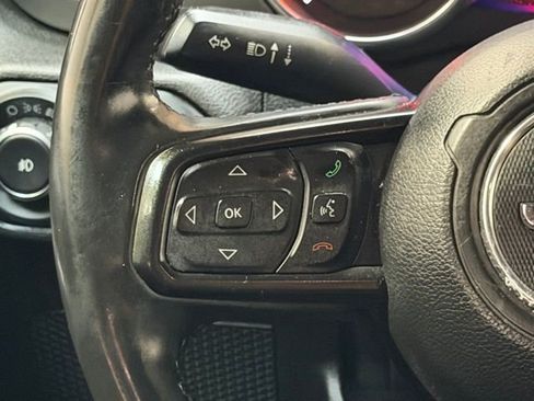 Used 2018 Jeep Wrangler Unlimited Sport S image 19