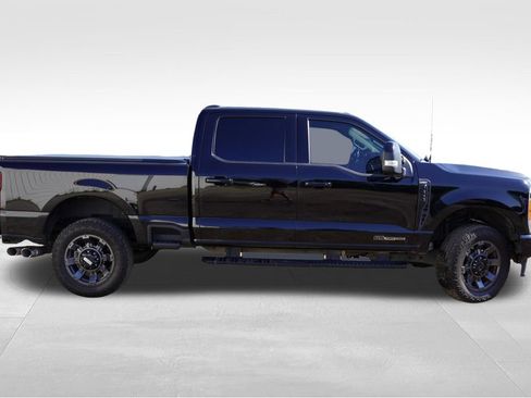 Used 2023 Ford F350 Lariat w/ Lariat Ultimate Package AWD/4WD image 2