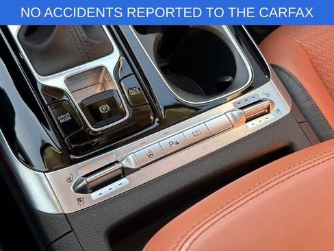 Used 2022 Kia Carnival SX Prestige image 29