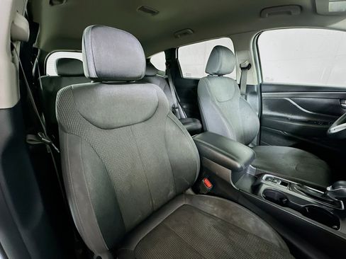 Used 2020 Hyundai Santa Fe SE image 25
