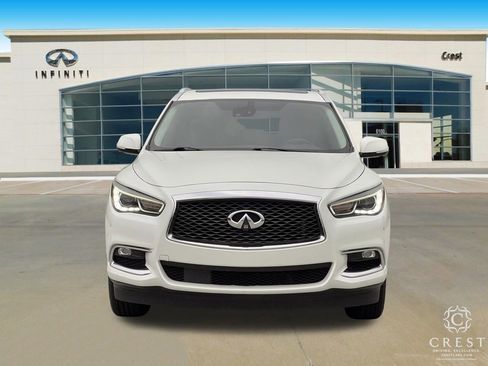 Used 2020 INFINITI QX60 Luxe w/ Essential Package FWD image 9