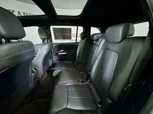 Used 2021 Mercedes-Benz GLB 250 GLB 250 image 28