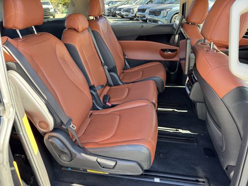 Certified 2024 Kia Carnival SX image 15