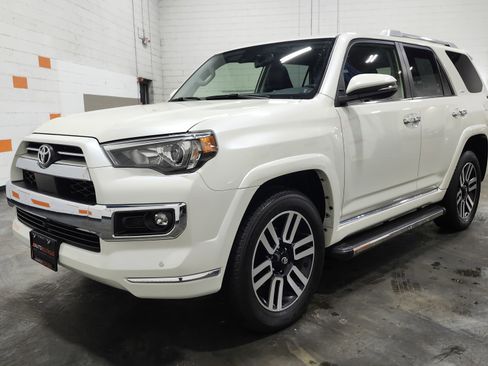 Used 2023 Toyota 4Runner Limited image 13