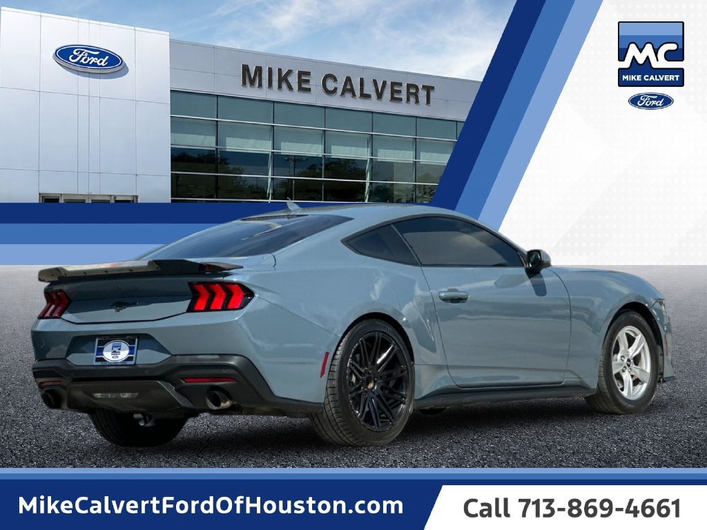 Used 2024 Ford Mustang Coupe RWD image 5