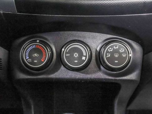 Used 2009 Mitsubishi Outlander ES image 27