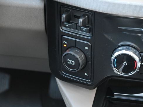 Used 2026 Ford F450 Platinum w/ Platinum Plus Package AWD/4WD image 31