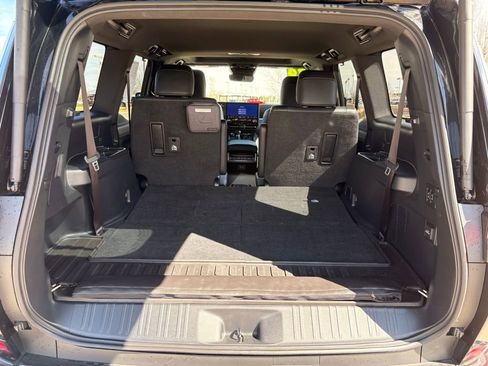 Used 2024 Lexus GX 550 w/ Accessory Package (2T) image 32