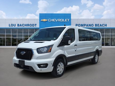 Used 2024 Ford Transit 350 XLT RWD image 3
