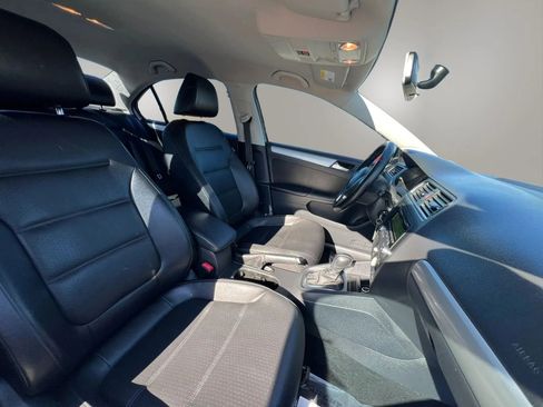 Used 2014 Volkswagen Jetta SE FWD image 12
