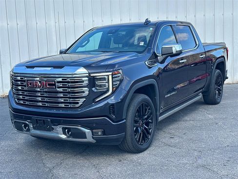 Used 2022 GMC Sierra 1500 Denali image 2