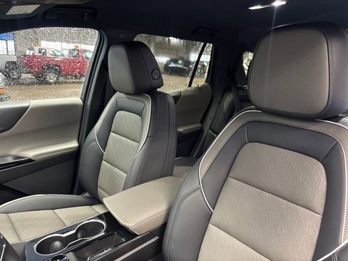 New 2026 Chevrolet Equinox LT w/ Convenience Package II FWD image 21