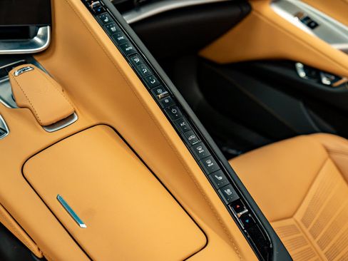 Used 2021 Chevrolet Corvette Stingray Preferred Conv w/ 2LT RWD image 27