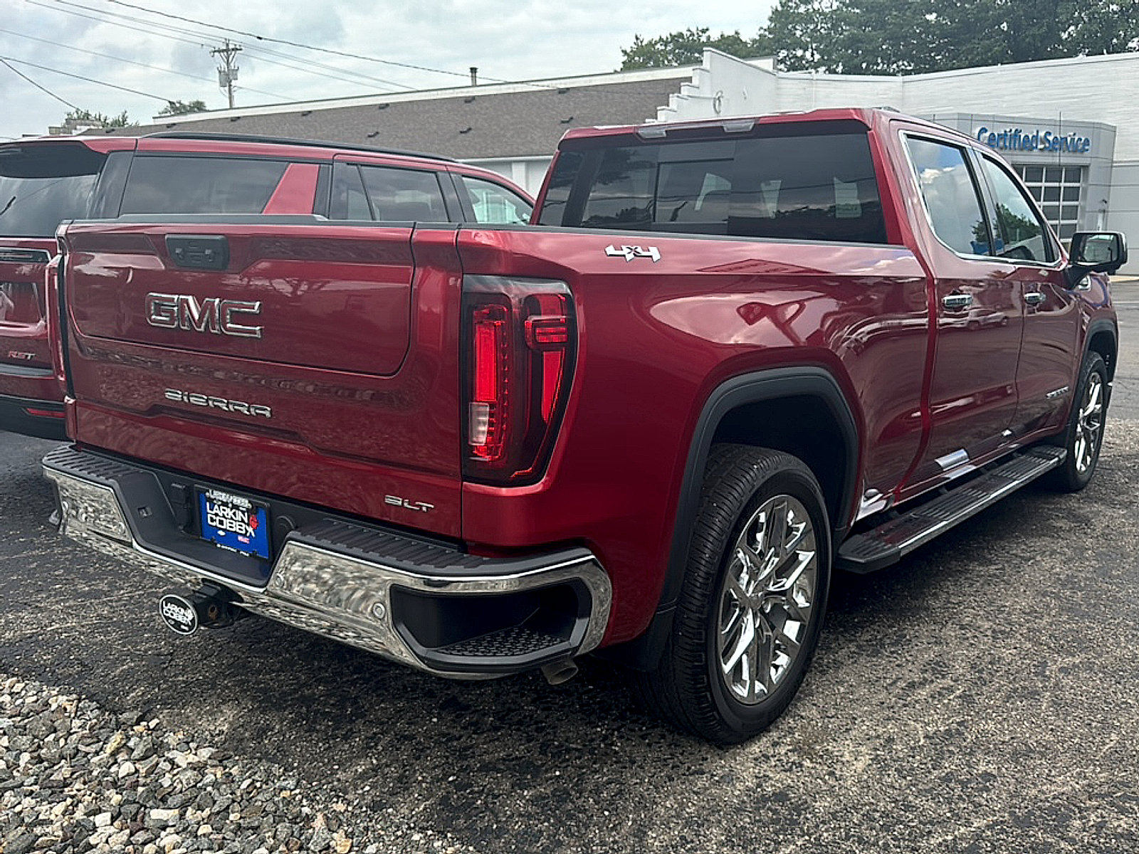 Used 2024 GMC Sierra 1500 SLT w/ SLT Premium Plus Package AWD/4WD image 4