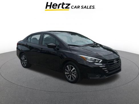 Used 2025 Nissan Versa SV image 1