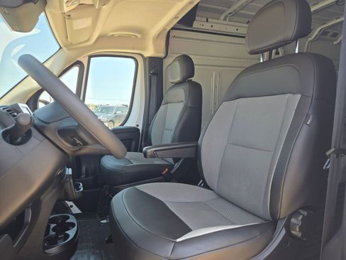 Used 2025 RAM ProMaster 3500 w/ Convenience Group FWD image 10