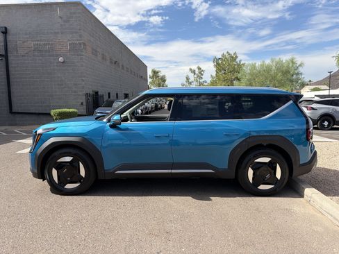 New 2026 Kia EV9 Wind AWD/4WD image 5