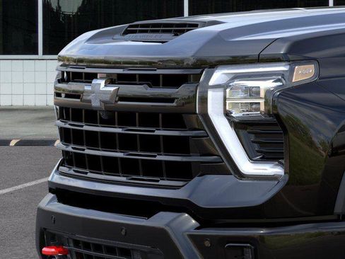 New 2026 Chevrolet Silverado 3500 LTZ AWD/4WD image 13