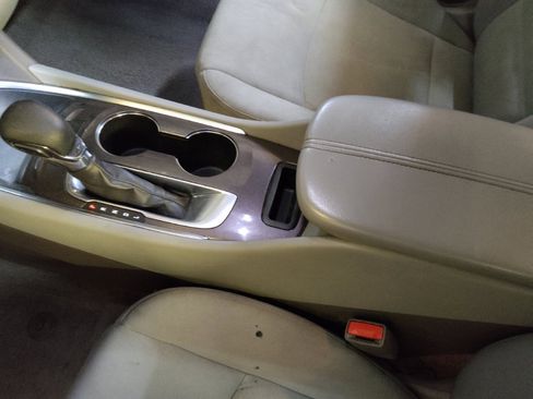 Used 2021 Chevrolet Malibu LT image 26