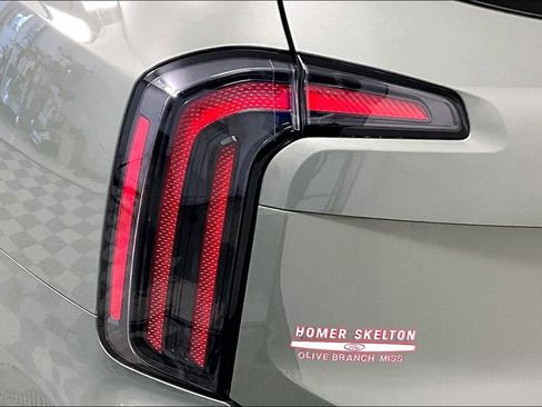 Used 2024 Kia Telluride SX Prestige X-Pro image 29