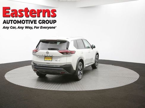 Used 2023 Nissan Rogue SL w/ SL Premium Package image 42