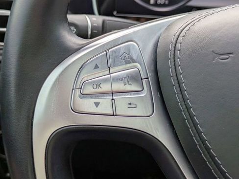 Used 2017 Mercedes-Benz S 550 Sedan image 27