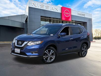 Used 2020 Nissan Rogue SV w/ Premium Package