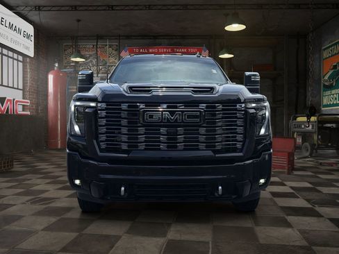Used 2025 GMC Sierra 3500 Denali Ultimate AWD/4WD image 2