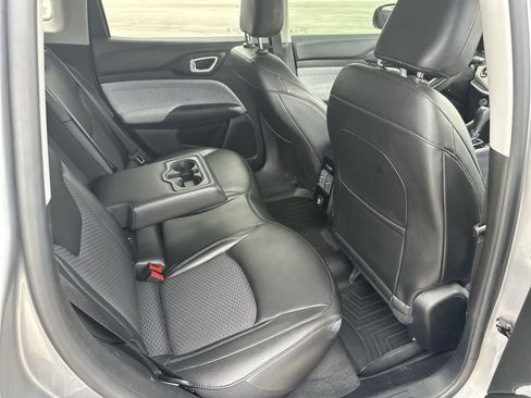 Certified 2022 Jeep Compass Latitude FWD image 21