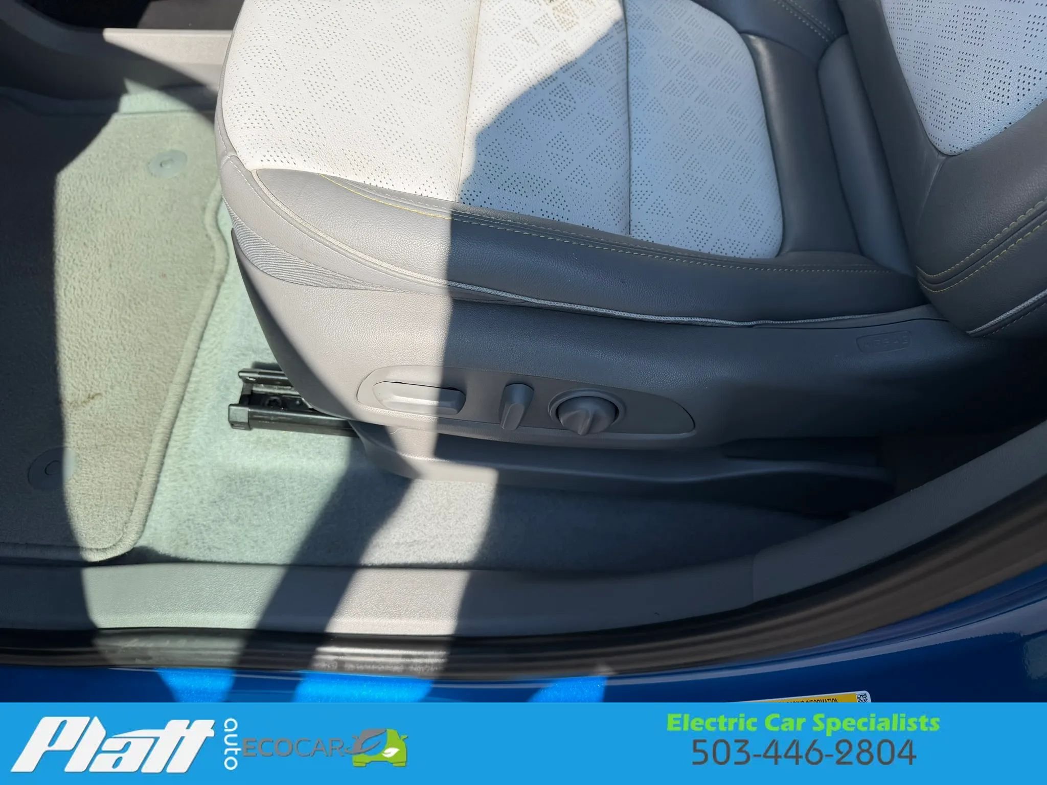 Used 2022 Chevrolet Bolt EUV Premier w/ Sun & Sound Package FWD image 20