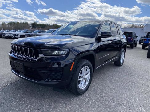 Certified 2023 Jeep Grand Cherokee Laredo X AWD/4WD image 9