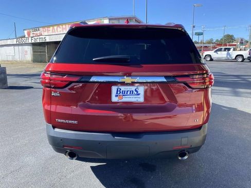 Used 2023 Chevrolet Traverse LT image 4