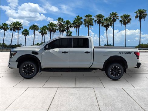 Used 2021 Nissan Titan PRO-4X w/ Pro-4x Convenience Package image 5